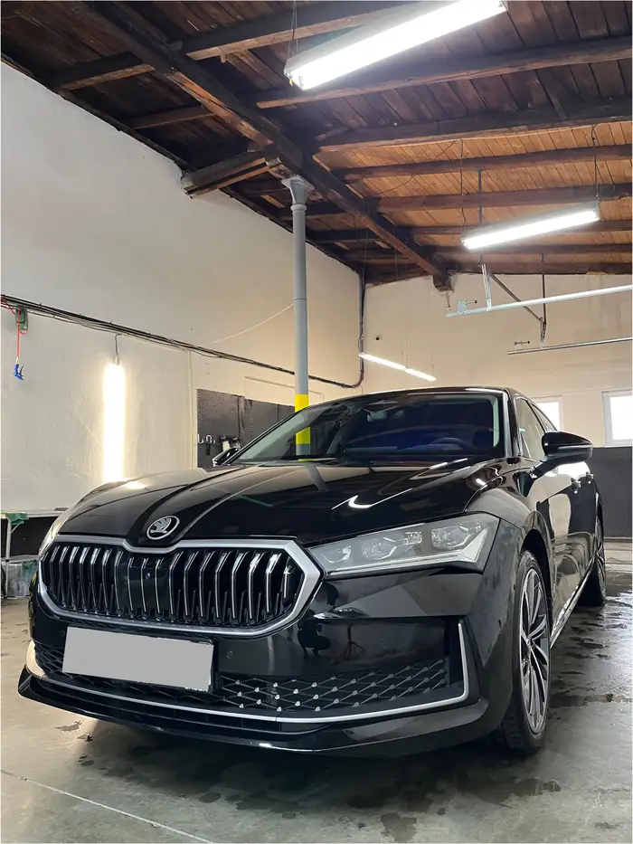 Škoda Superb bokovice