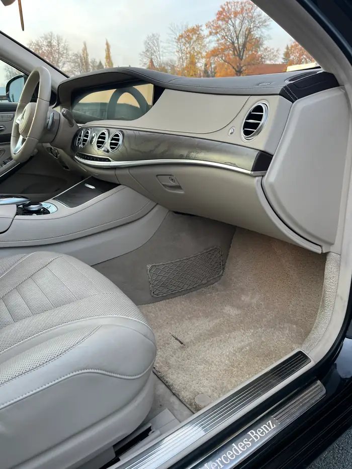 Mercedes S přední prostor